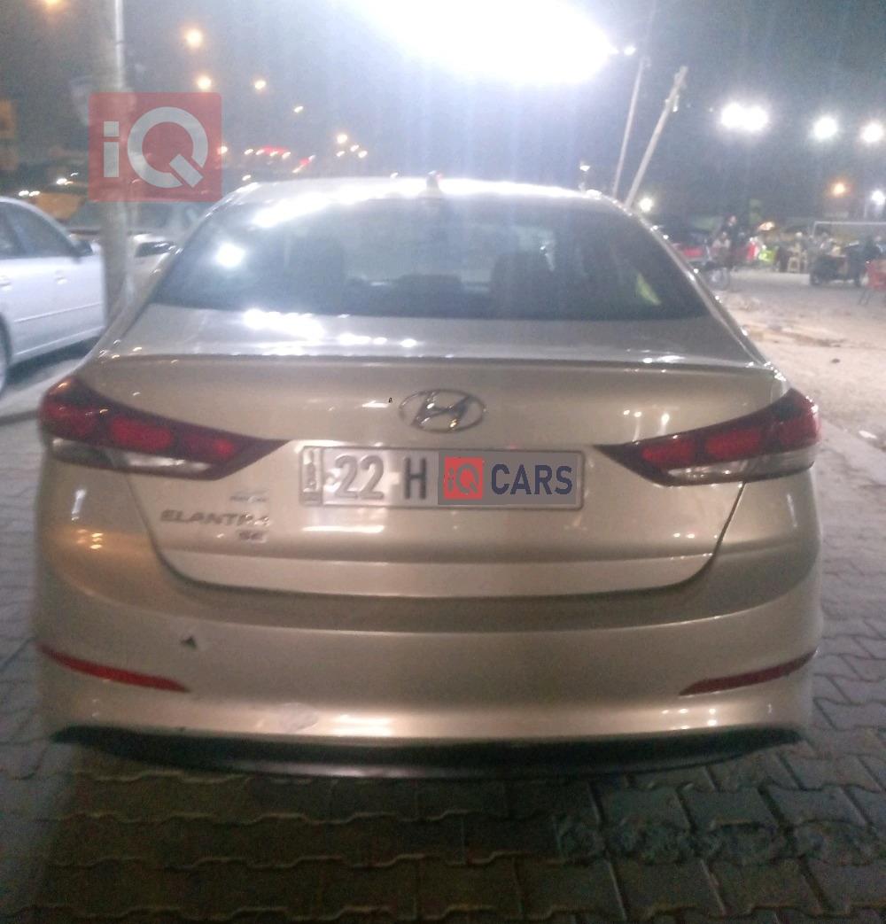 هیۆندای ئەلەنترا